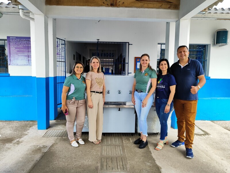 cuidando-da-educacao-prefeitura-realiza-a-entrega-de-tres-bebedouros