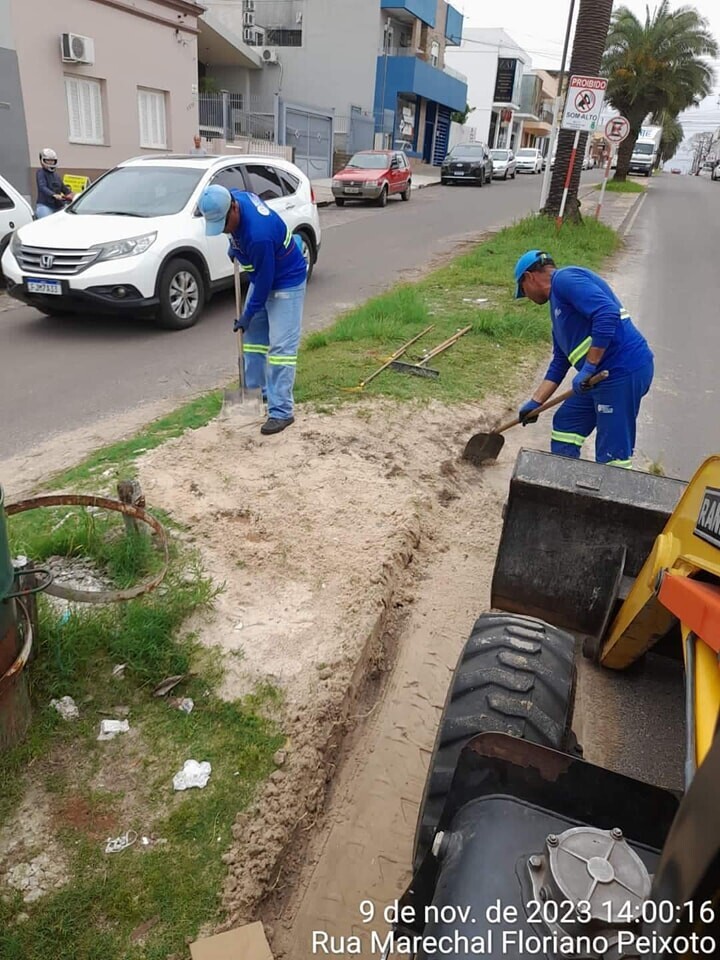 secretaria-de-obras-realiza-limpeza-publica-nas-vias-urbanas
