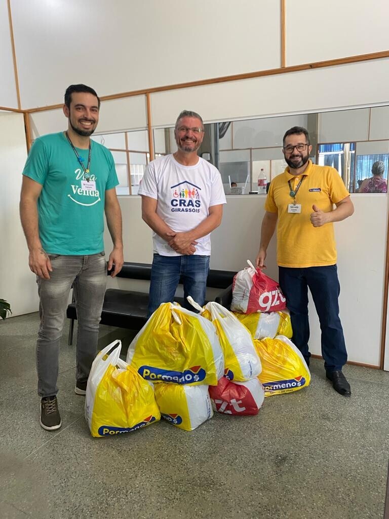 grupo-grazziotin-realiza-doacao-pela-campanha-do-agasalho