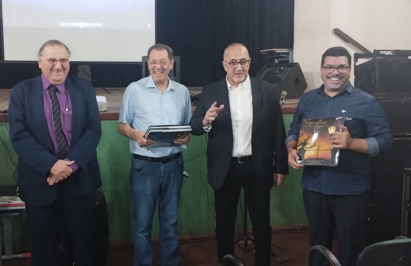 Imagem do WhatsApp de 2025-11-26 à(s) 00.42.50_329cf1a4.jpg