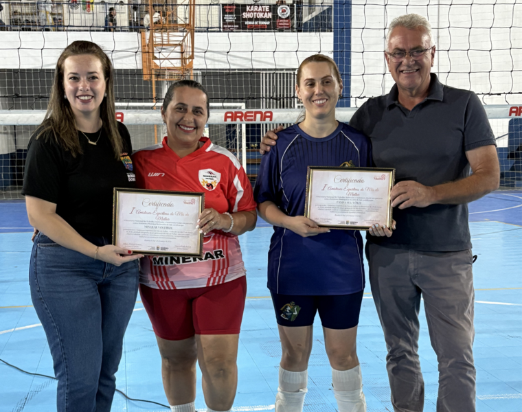 caminhada-iluminada-e-amistosos-esportivos-marcam-mais-uma-acao-do-mes-da-mulher